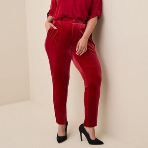 Torrid Red Velvet Tapered Trouser Pants Flat Front Plus Size 18 High Rise NWT